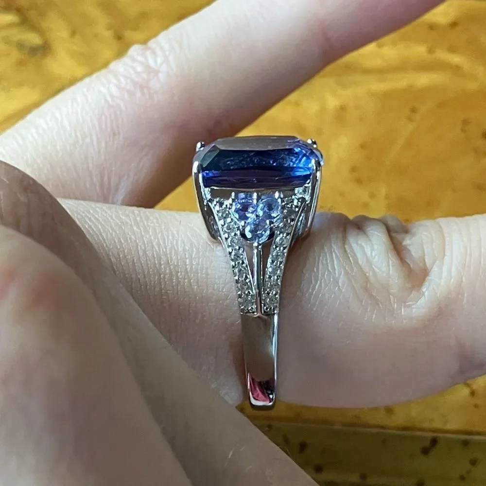 Djoy this ring